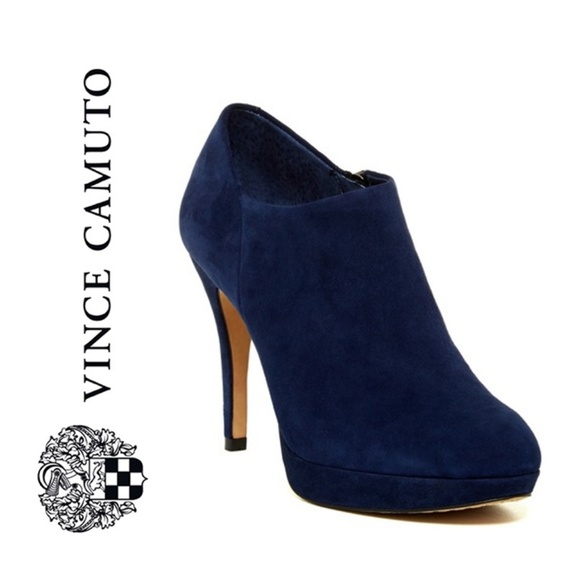 vince camuto navy shoes